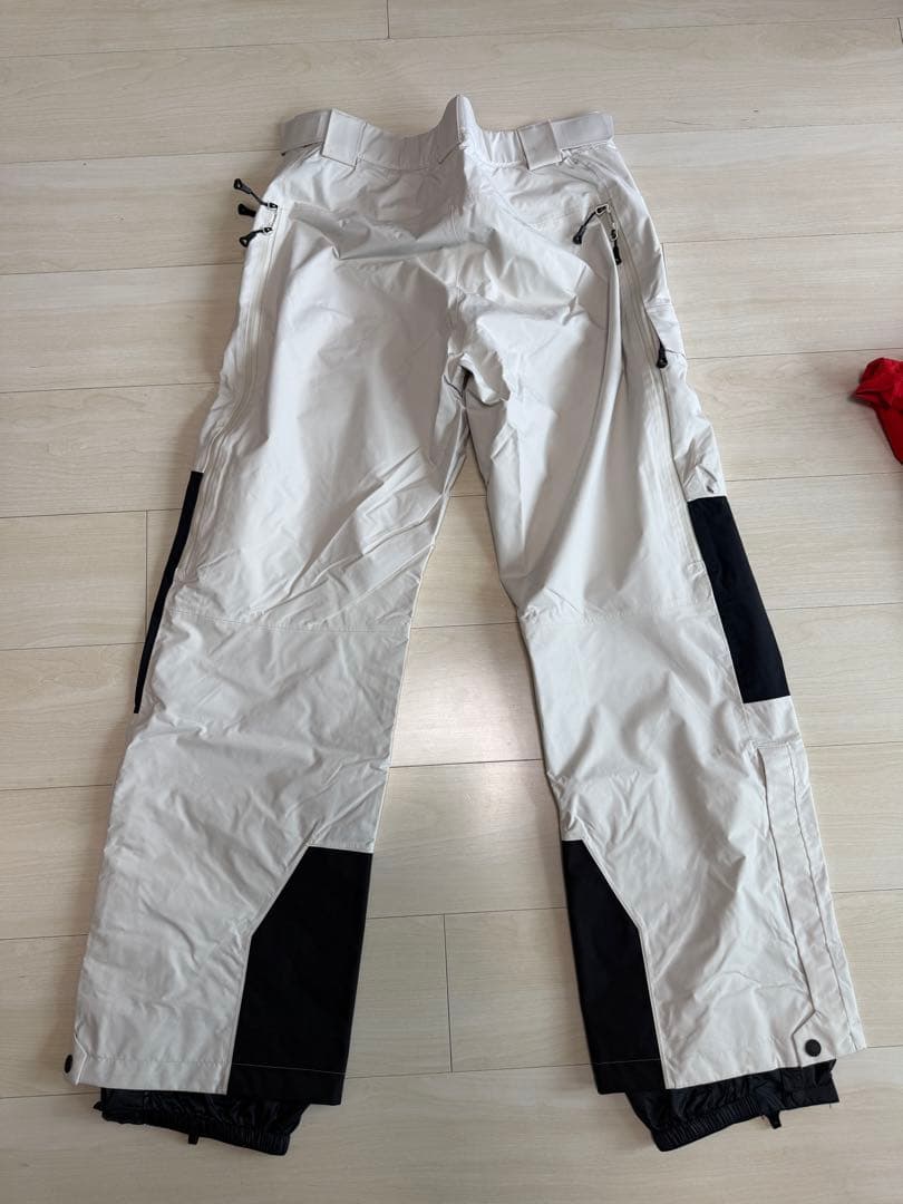 THE NORTH FACE スノーボードパンツ white/black MD