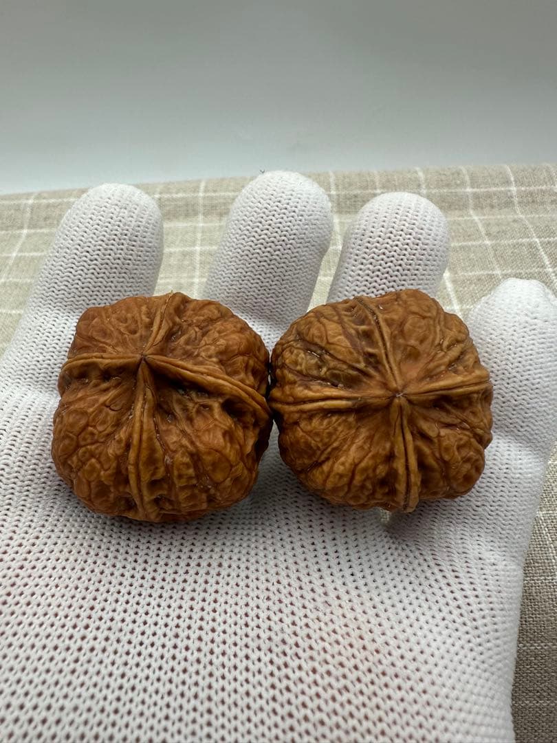 ☆天然☆ 伝統的な文玩核桃（ぶんがんくるみ）の逸品、四棱の手球ペア 36mm
