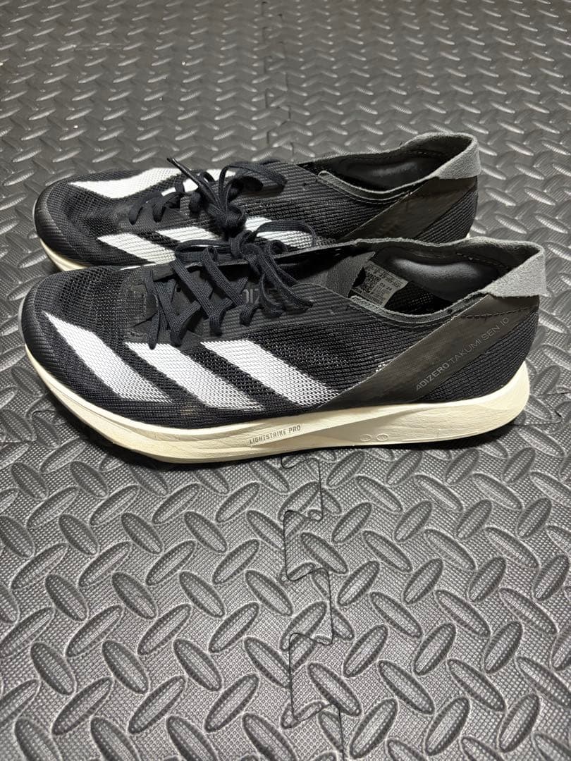 アディゼロ タクミセン 10 / Adizero Takumi Sen 10