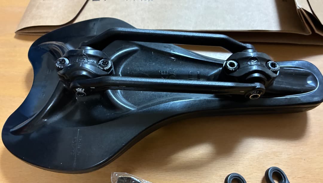bikeyoke sagma サドル 142mm ブラック中古美品！