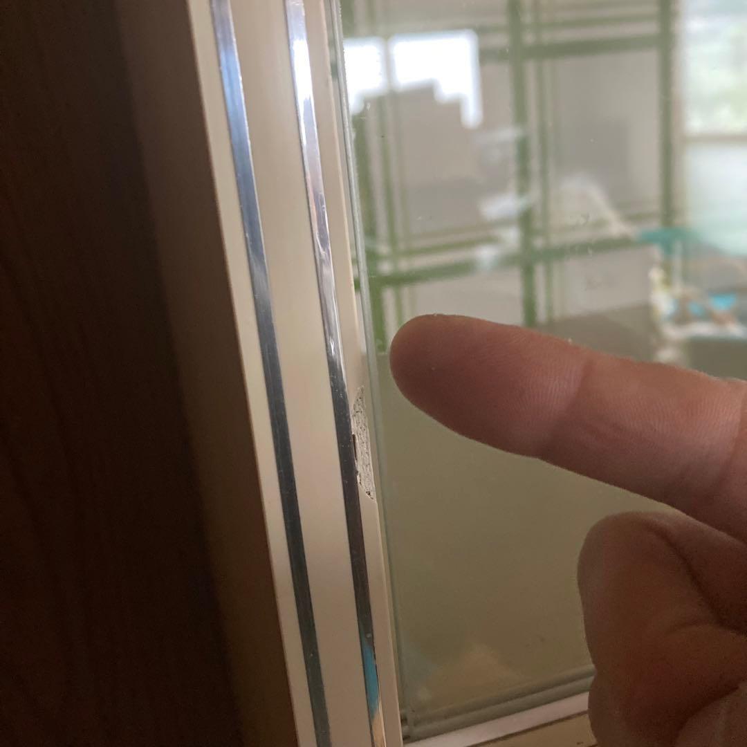 ガラス戸棚　飾り棚　食器棚　緑