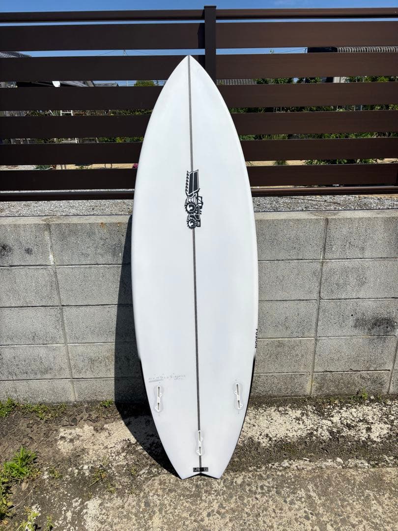 JSサーフボード ゼロフュージョン Xero Fusion Model 4R使用