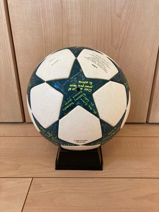 2016 フィナーレ  サッカーボールアディダス　FINAL 公式球　５号球