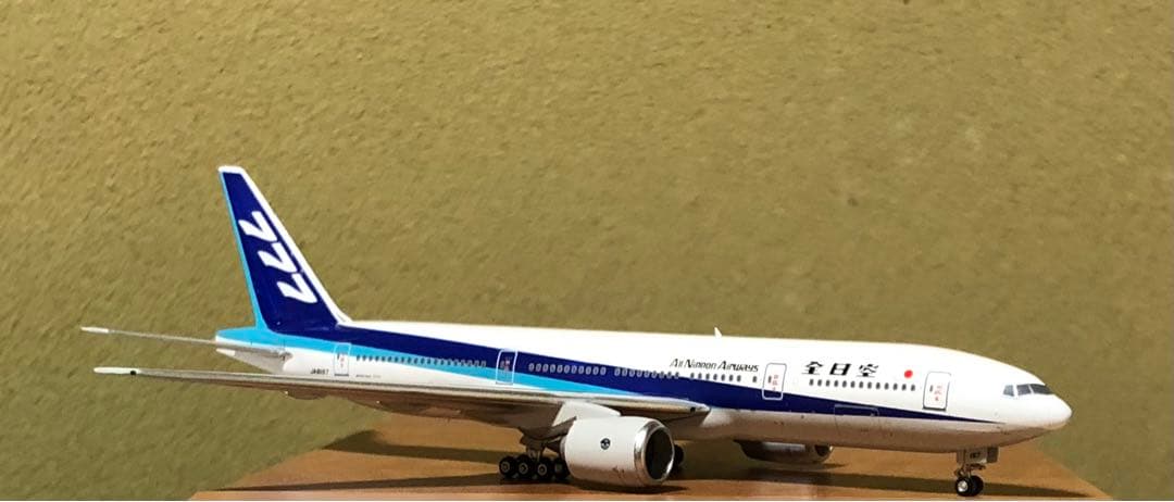 1/400 ANA B777-200ER(777尾翼ハイブリット)