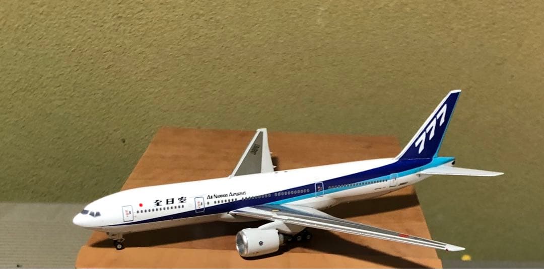 1/400 ANA B777-200ER(777尾翼ハイブリット)
