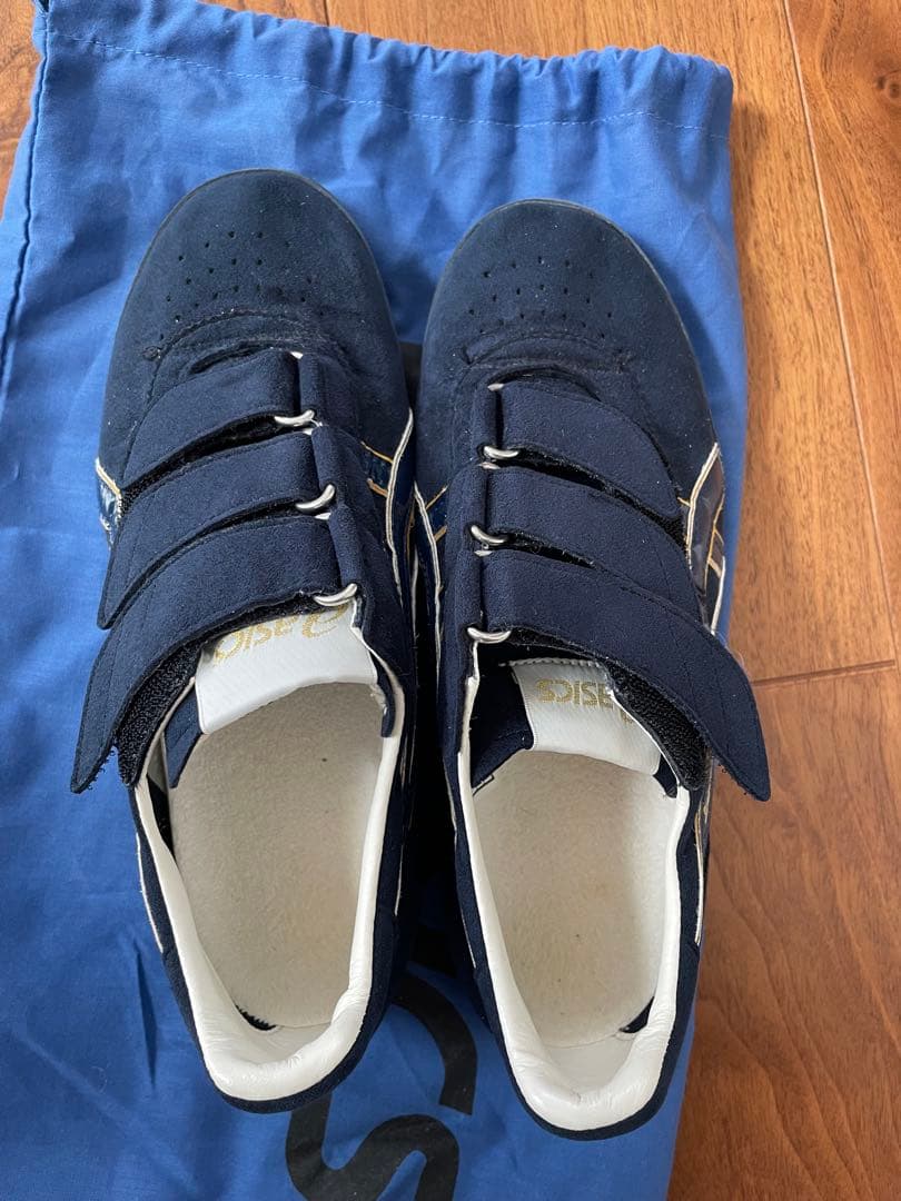 asics バレーボール審判用シューズ　23.5cm収納袋付き