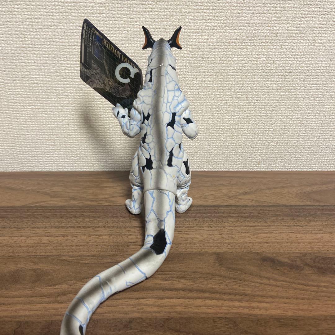 ウルトラ怪獣シリーズ　エレキング　タグ付き　３種セット