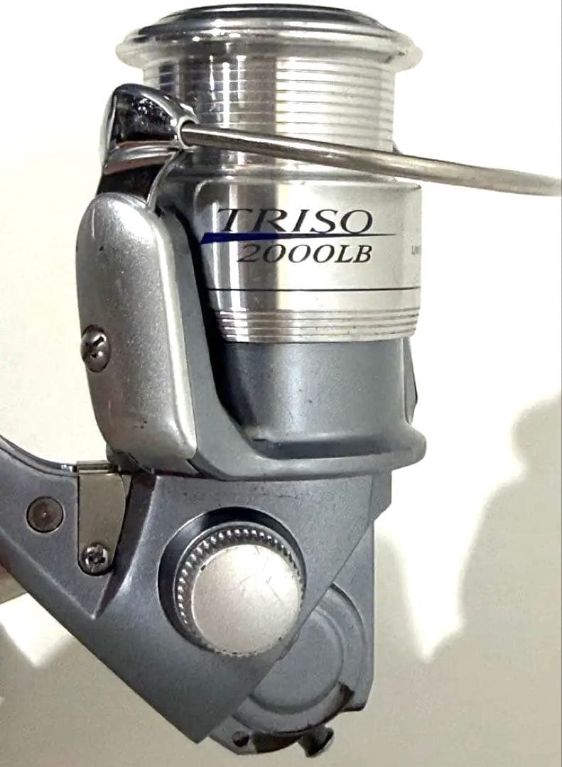 ダイワ トライソ 2000LB レバーブレーキリール DAIWA TRISO