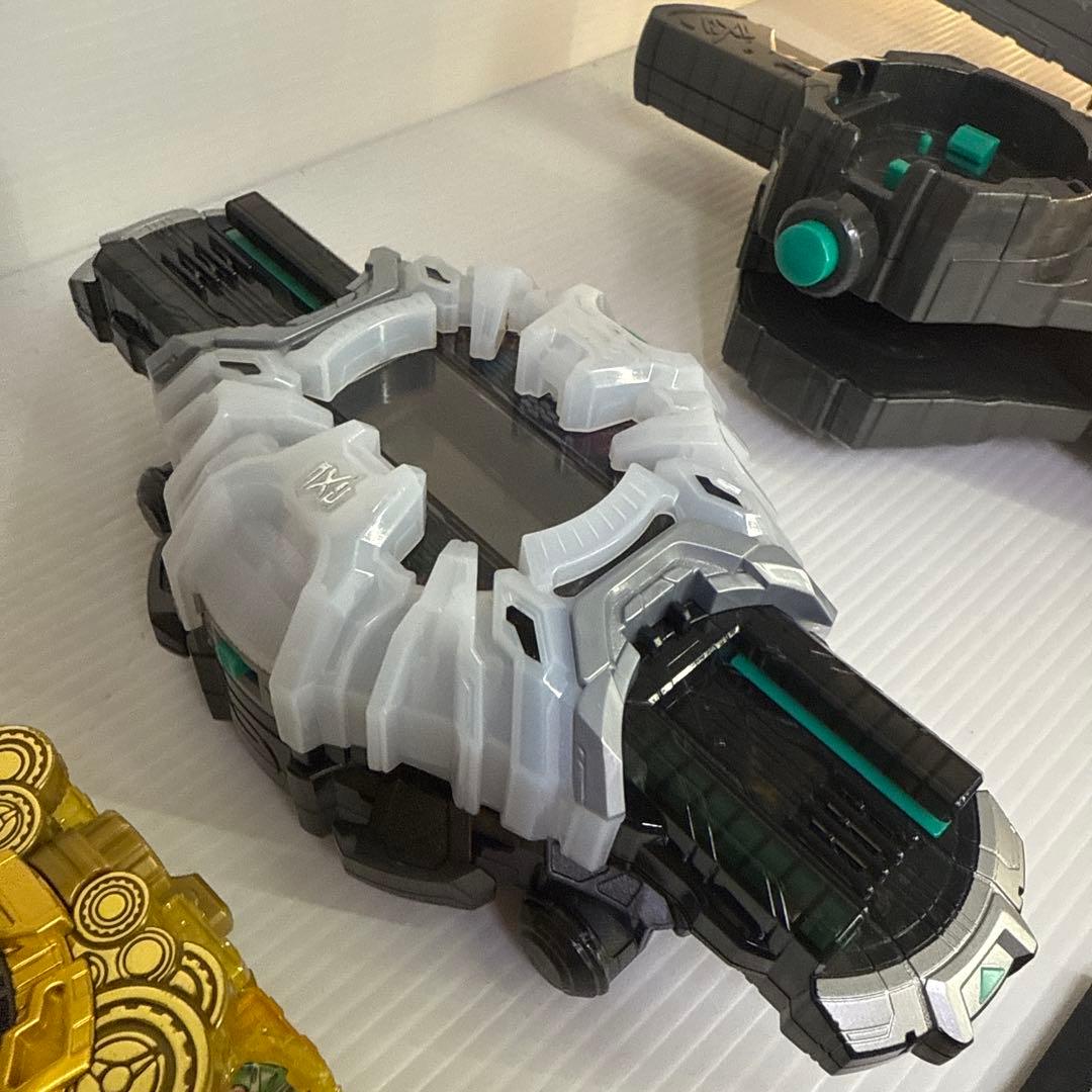 仮面ライダージオウ　DXジクウドライバー　& ライドウォッチ　セット♫