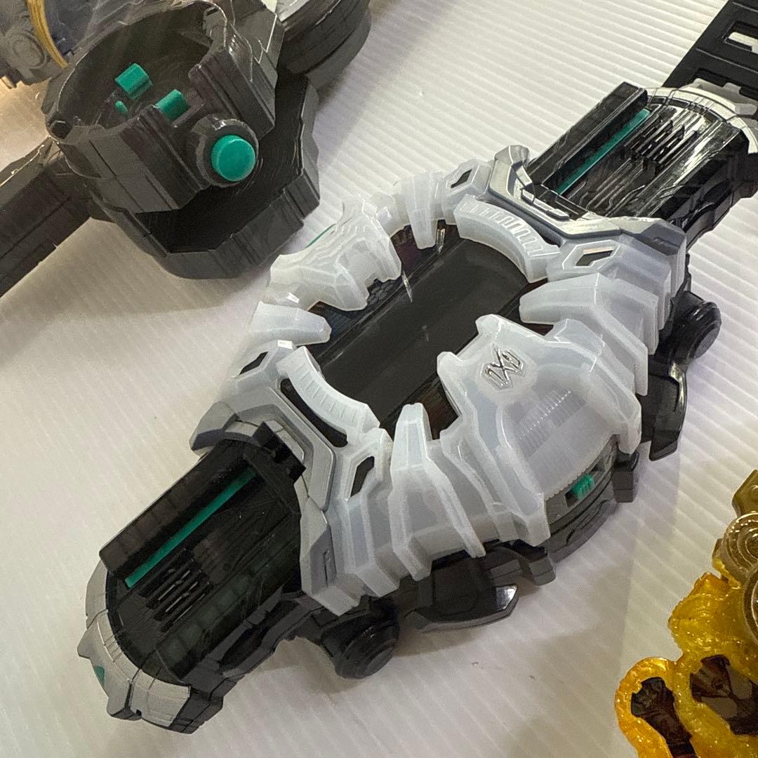仮面ライダージオウ　DXジクウドライバー　& ライドウォッチ　セット♫
