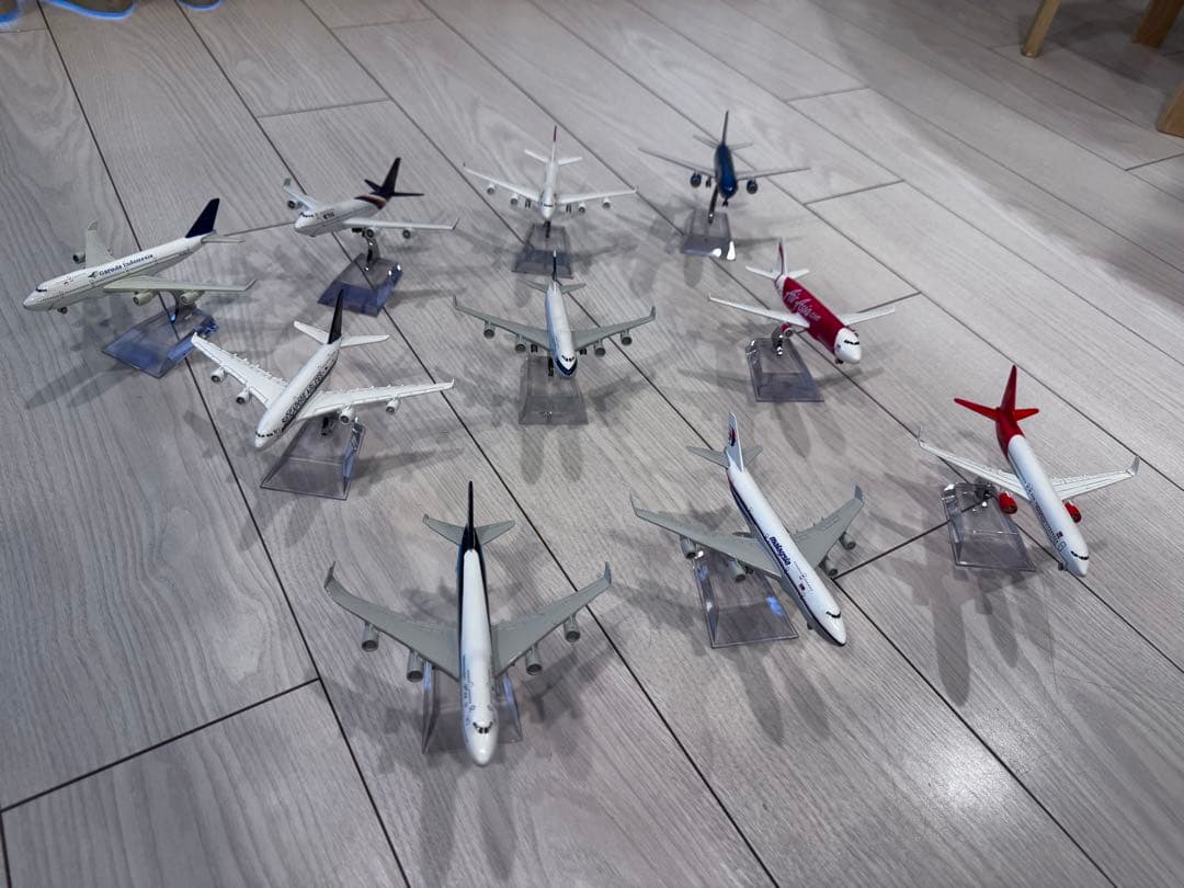 タイムセール　一機5000円超航空機モデル 10機セット 1/200スケール