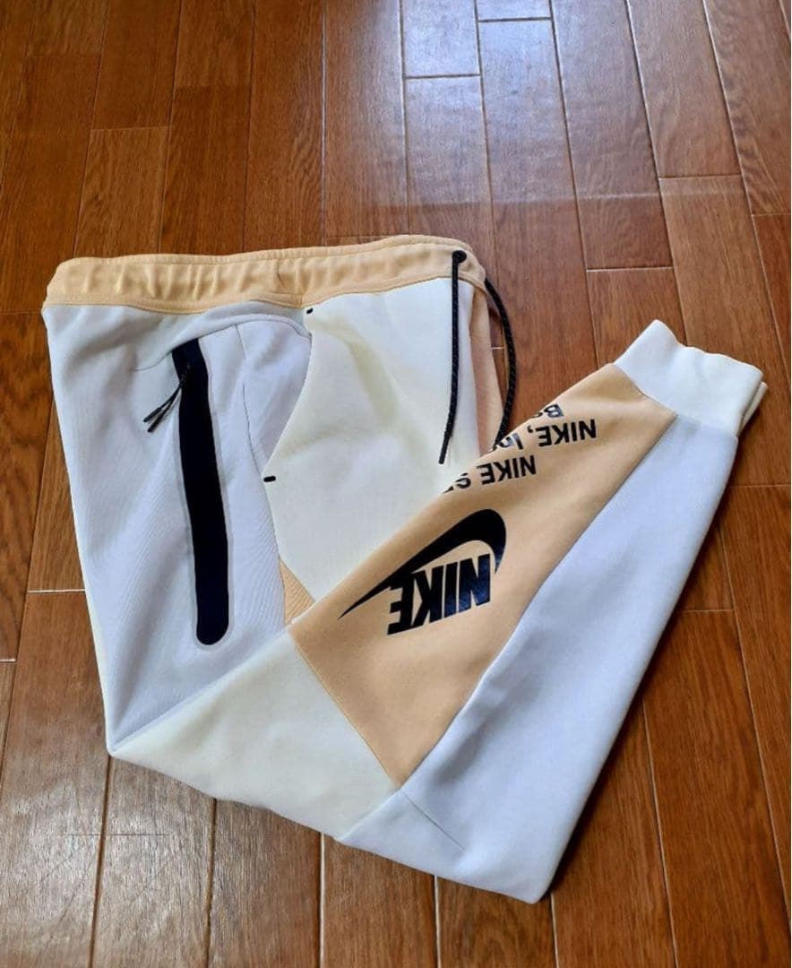 NIKE テックフリース　セットアップ　上下　M　ベージュ