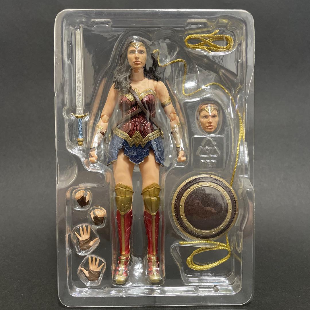 ワンダーウーマン ジャスティスリーグ S.H.Figuarts