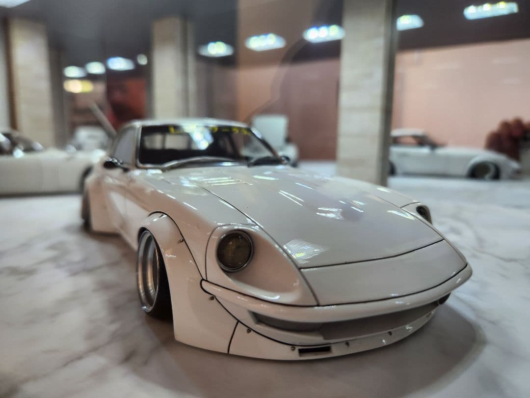 【1/18イグニッションモデル LB-WORKS Fairlady Z(S30)