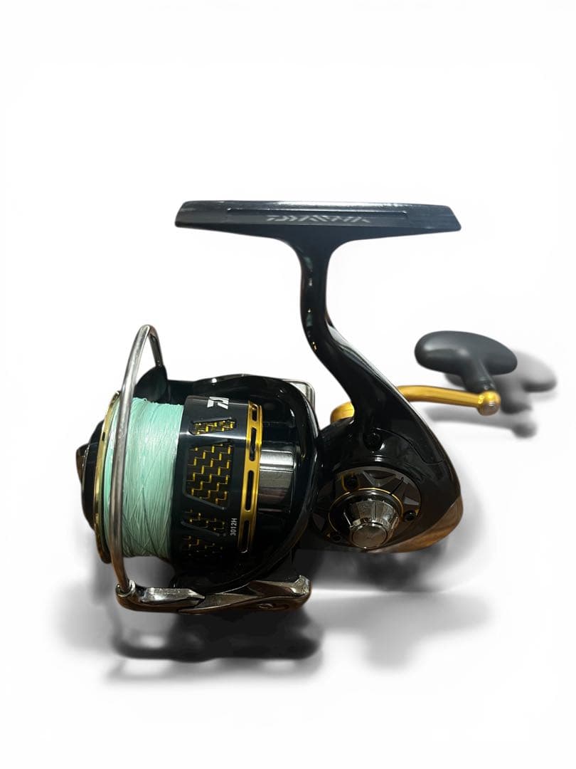 Daiwa スピニングリール ブラック/ゴールド