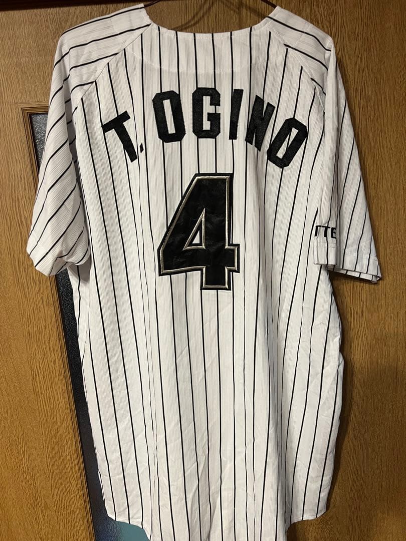 千葉ロッテ　荻野貴司　ユニフォーム 旧背番号4番