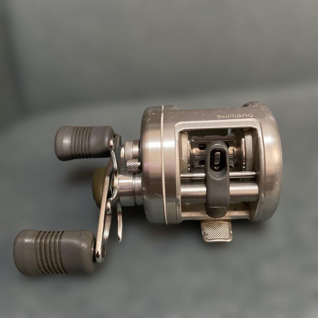 SHIMANO CALCUTTA 100 ベイトリール