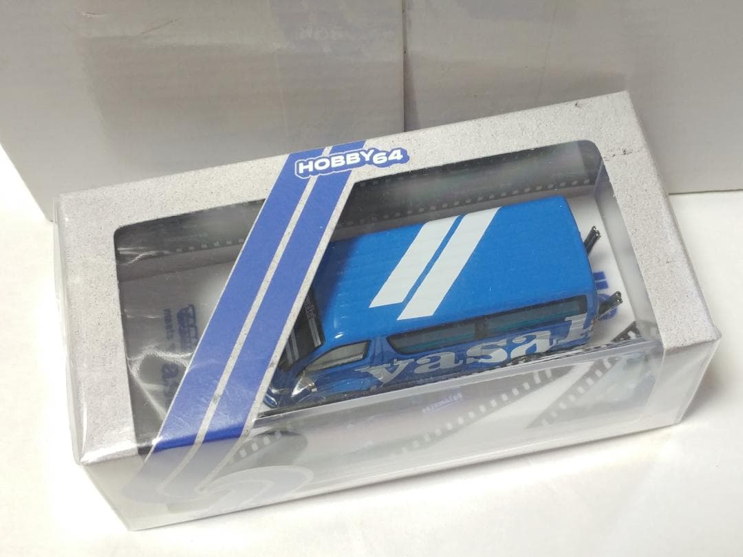 ターマックワークス 1/64 トヨタ ハイエース ワイドボディ yasaki