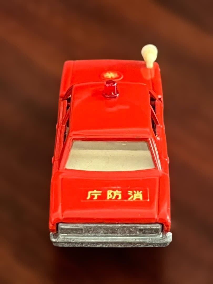 N*︎様 ◆トミカ No.27 トヨタ クラウン ファイアチーフカー 黒箱