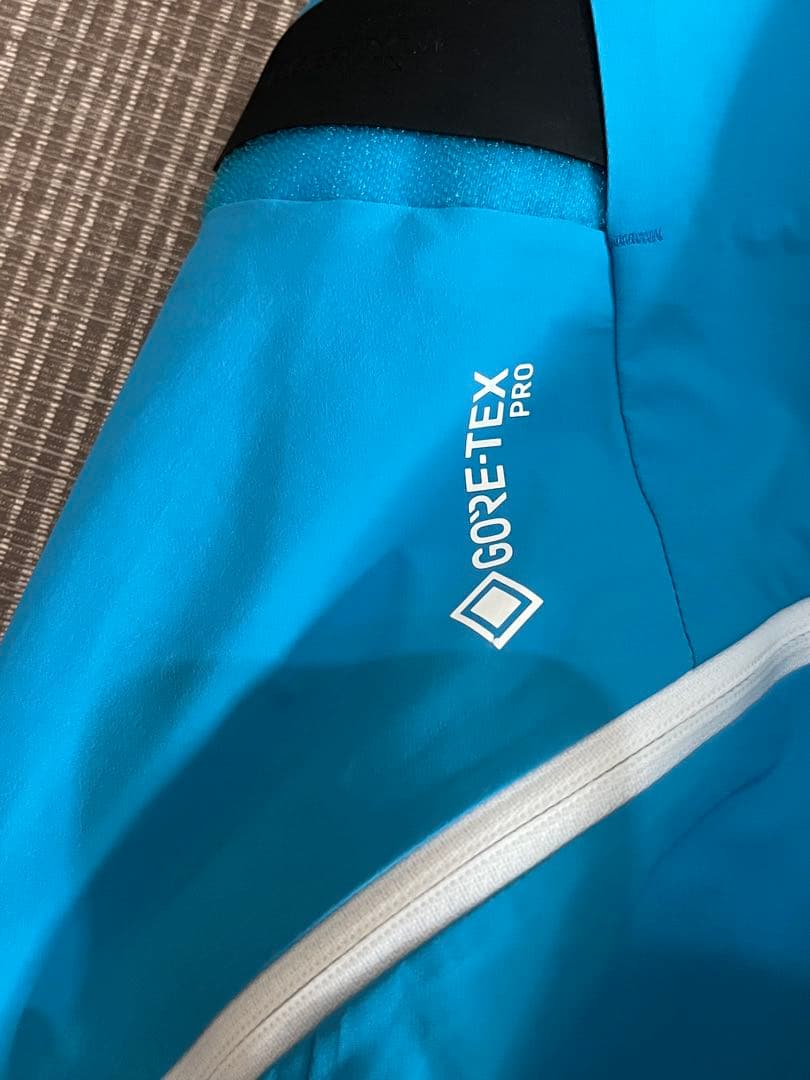 マムート ハードシェル ジャケットとビブパンツ GORE-TEX