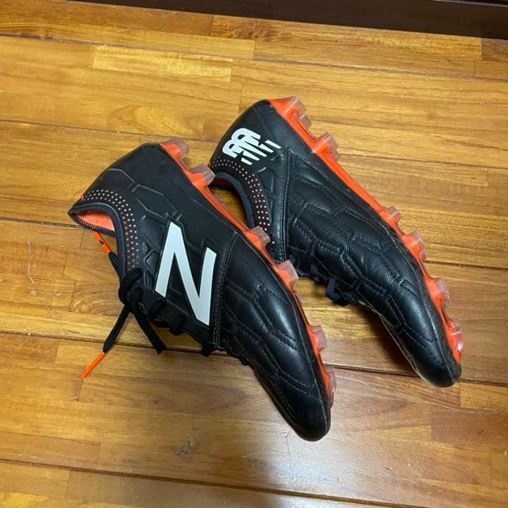 New balance サッカーシューズ