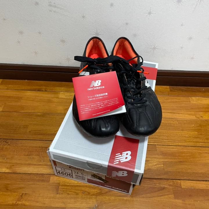 New balance サッカーシューズ