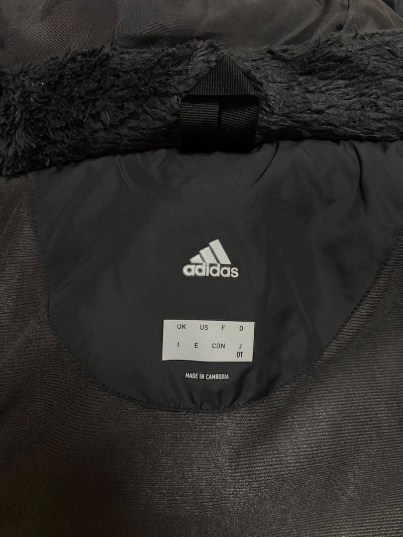 adidas フード付き くびれありブラック ベンチコート　レディース