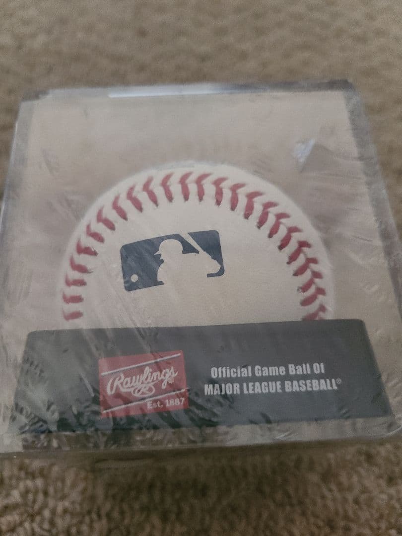 【新品未使用品】MLBメジャーリーグオフィシャルボール　野球　専用ケース付