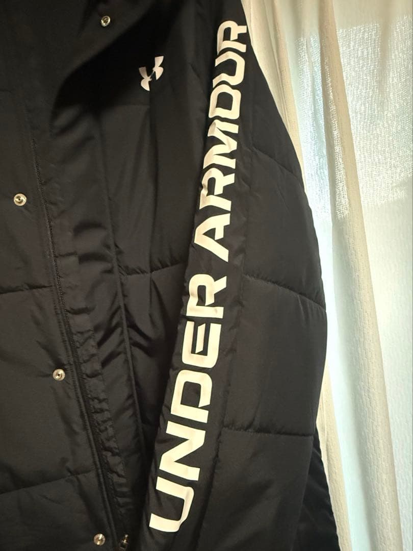Under Armour 黒 ベンチコート