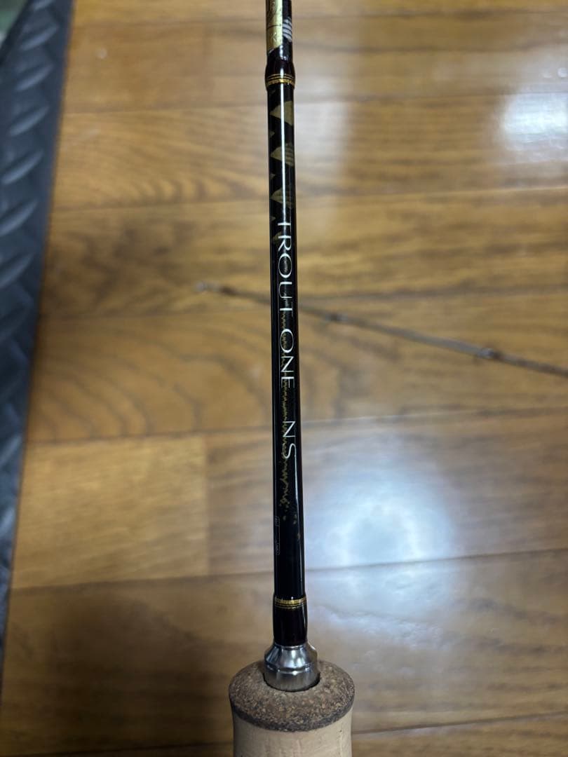 美品『最終値下げ』トラウトワンNS B47L