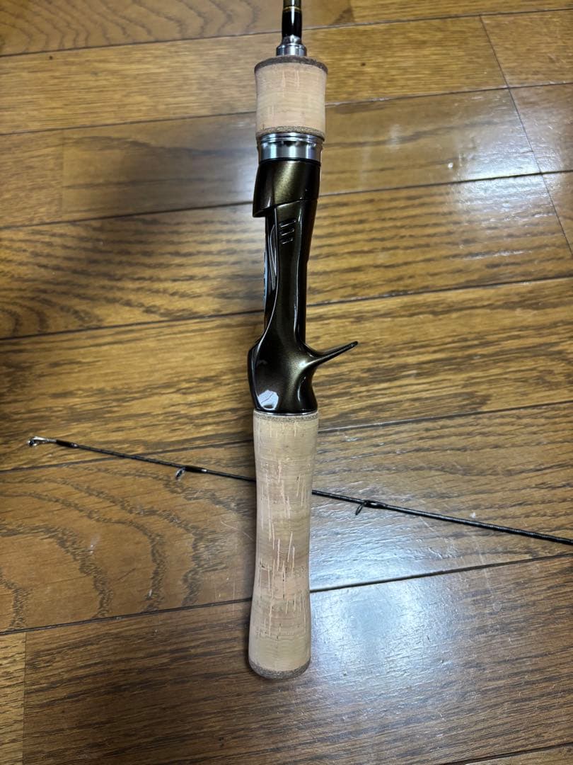 美品『最終値下げ』トラウトワンNS B47L