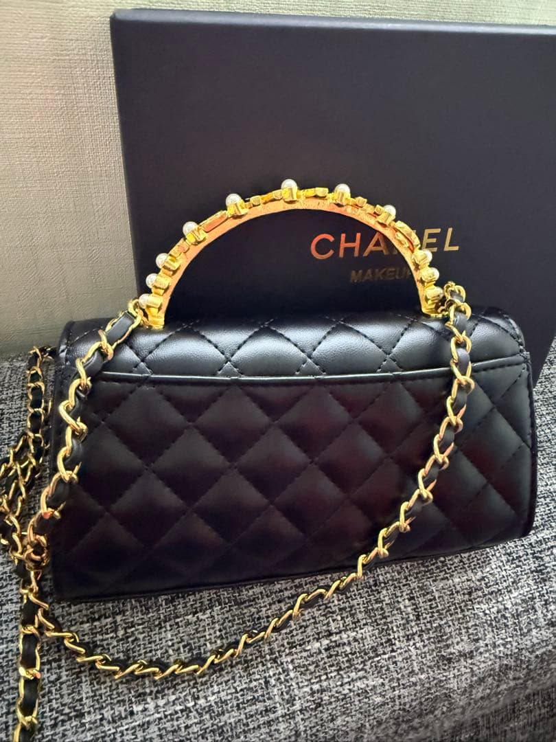 CHANEL キルティングバッグ 黒