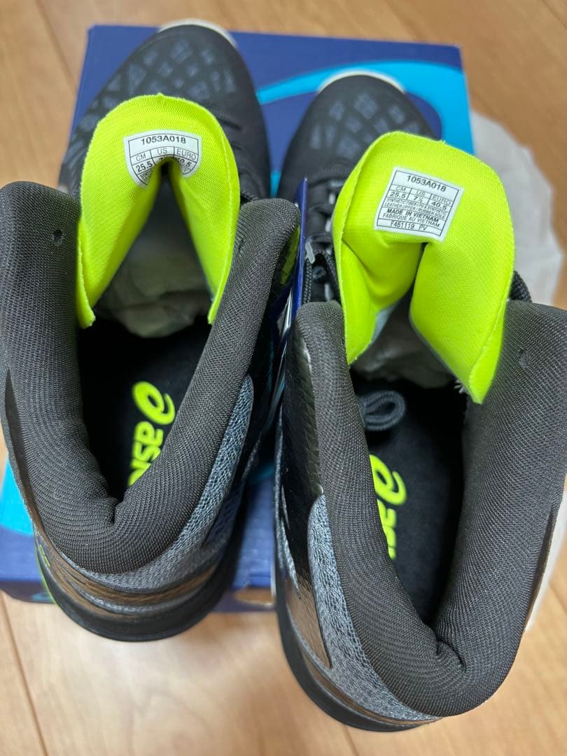 バレーボールシューズ アシックス V-SWIFT FF MT 2 サイズ25.5