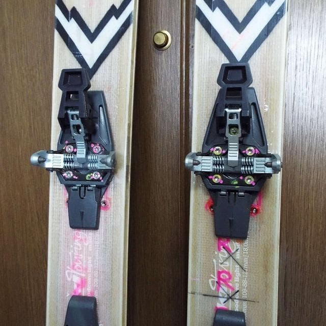 超美品_Volkl_Amaruq_163cm_TLT_インビス化_新品シール付