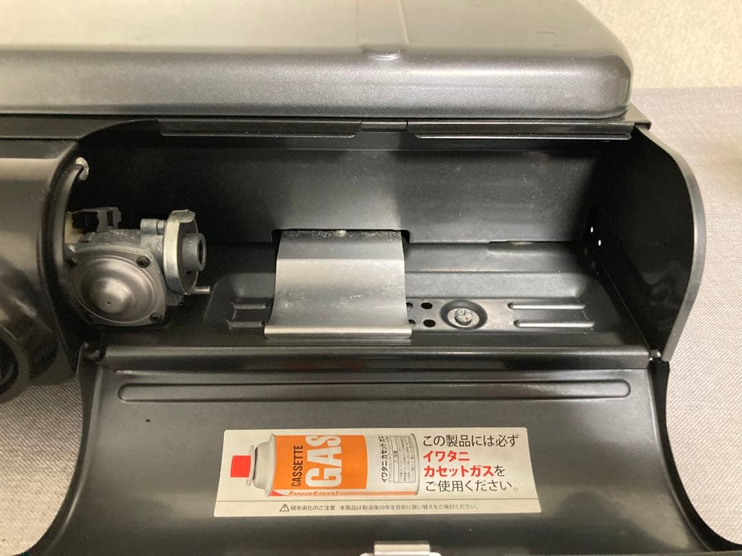 良品！！ イワタニ テーブルトップBBQグリル フラットツイン CB-TBG-1