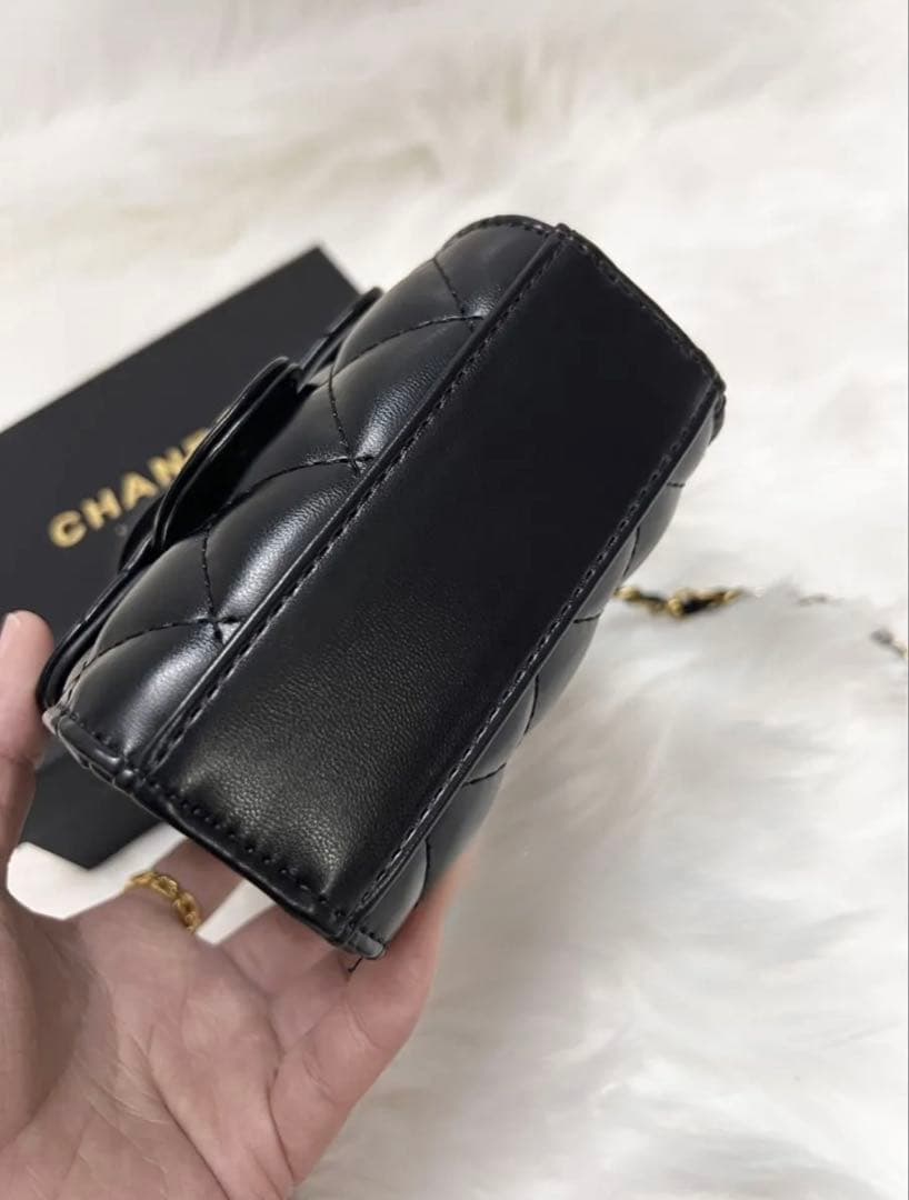 CHANEL ノベルティキルティングバッグ ブラックミラー付き