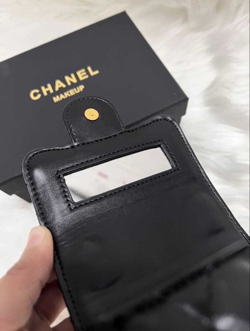 CHANEL ノベルティキルティングバッグ ブラックミラー付き