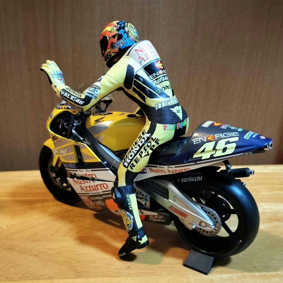 レプソル ホンダNSR500 バイク＆バレンティーノ・ロッシ(フュギア)