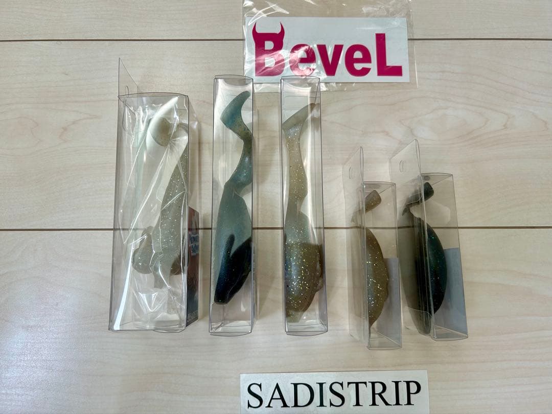 SADISTRIP明日ツララ各種 計5点セット BeveLステッカー付き