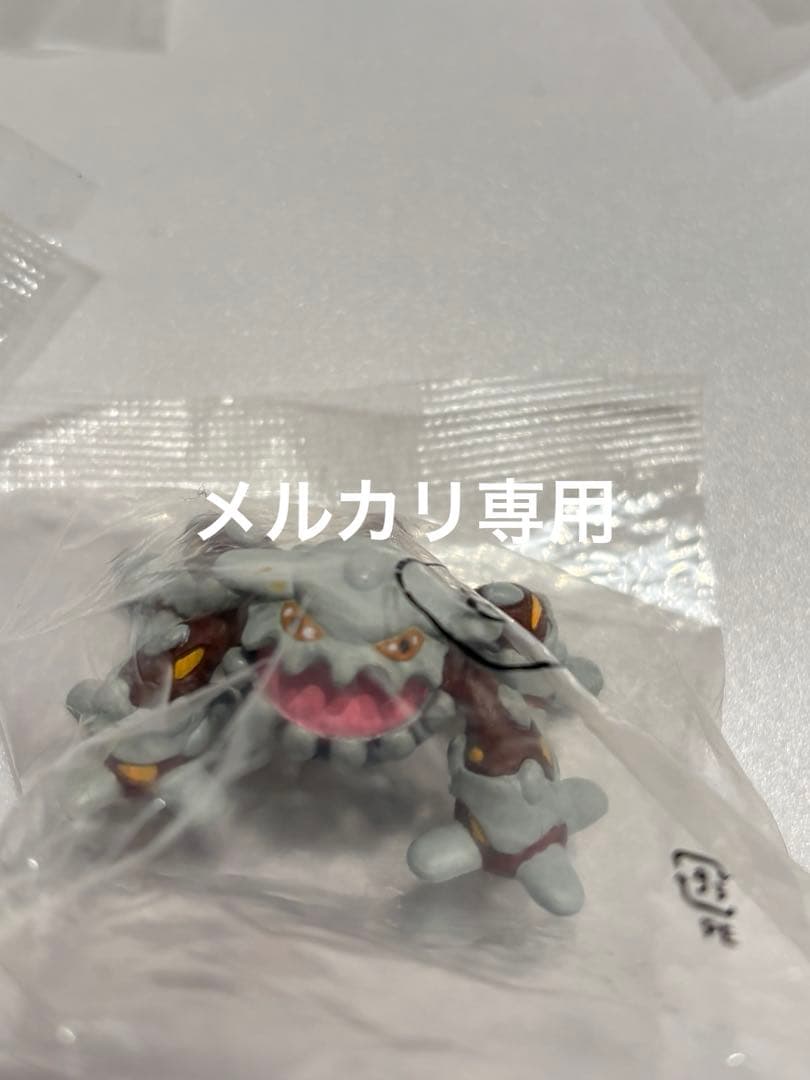 ポケモン クリッピングフィギュア ピカチュウ ピチュー ワニノコ ヒードラン
