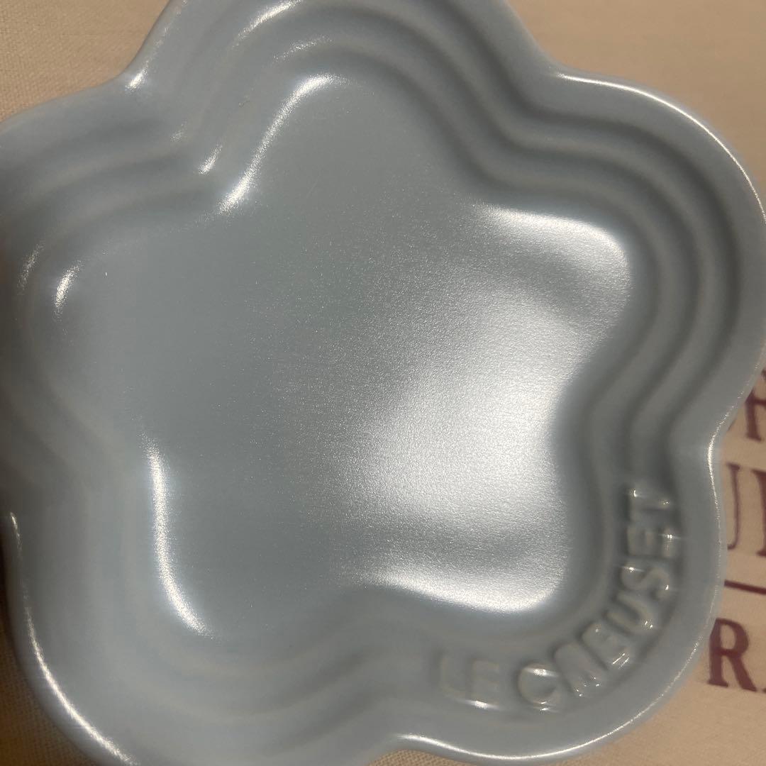 《新品》LE CREUSET ブルー 花型 小皿 3枚セット