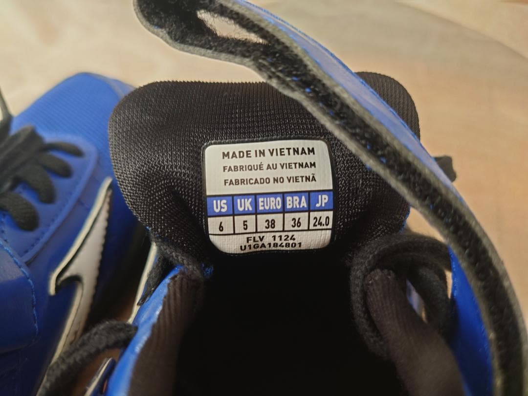 Mizuno　スローイングシューズ　24.0cm