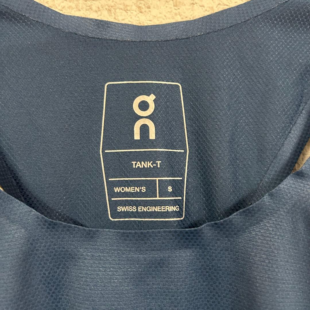 オン　On ランニング　タンクトップ　TANK-T レディース　S