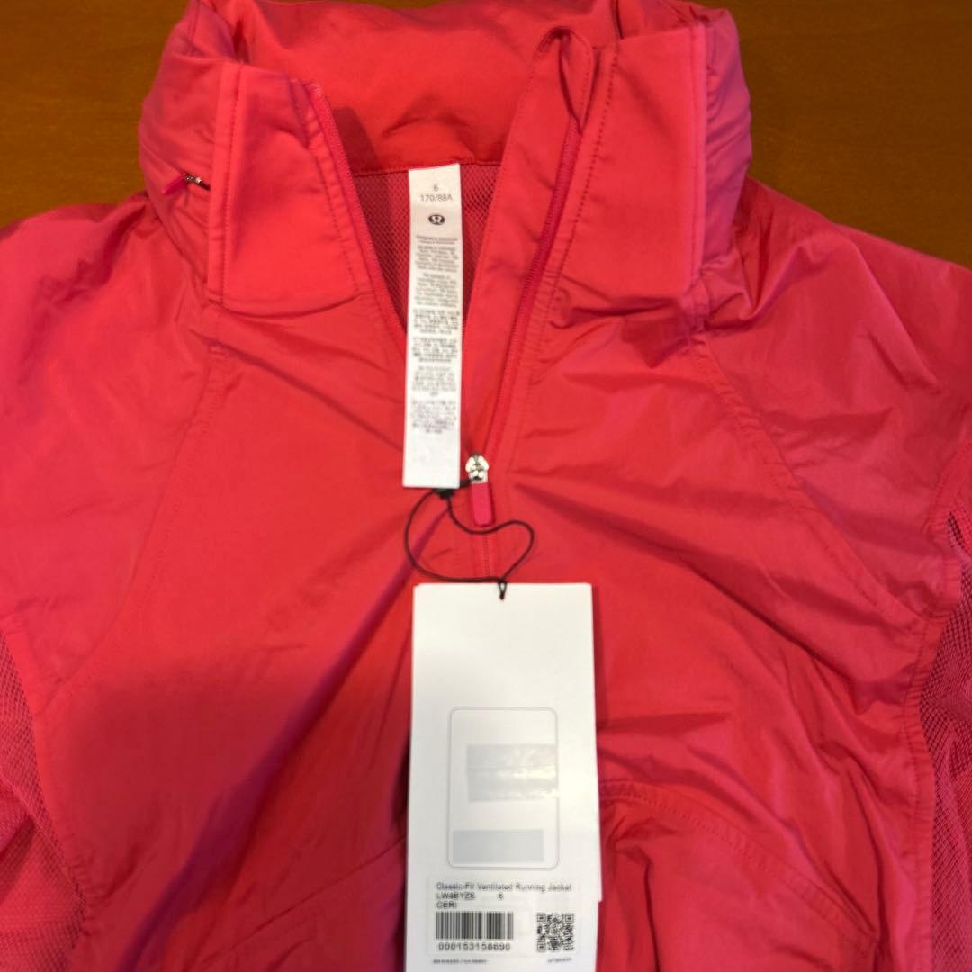 ウォーキング・ランニングウェア Lululemon Classic-Fit Ventilated Running