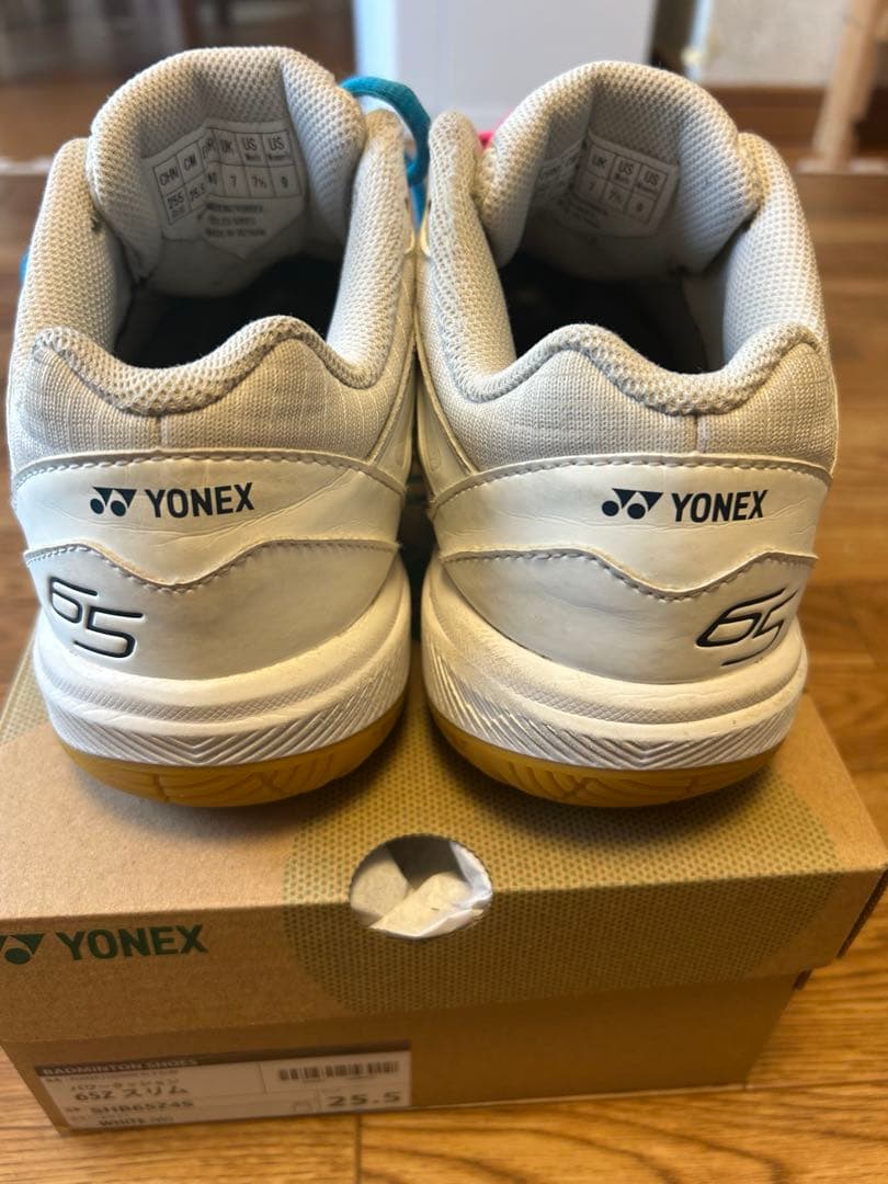YONEX パワークッション65z スリム　25.5