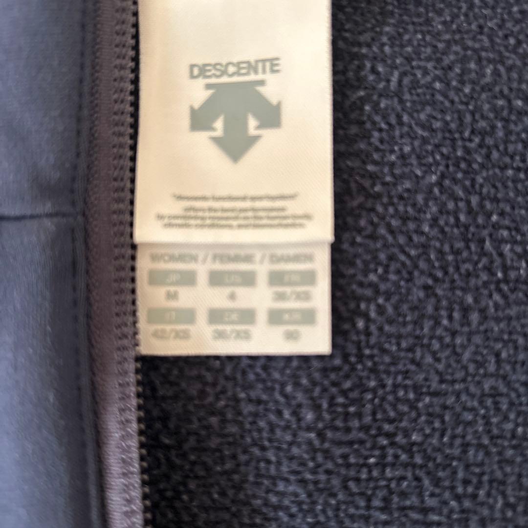 DESCENTE 上下セットアップ MOVE SPORT ネイビー　Mサイズ