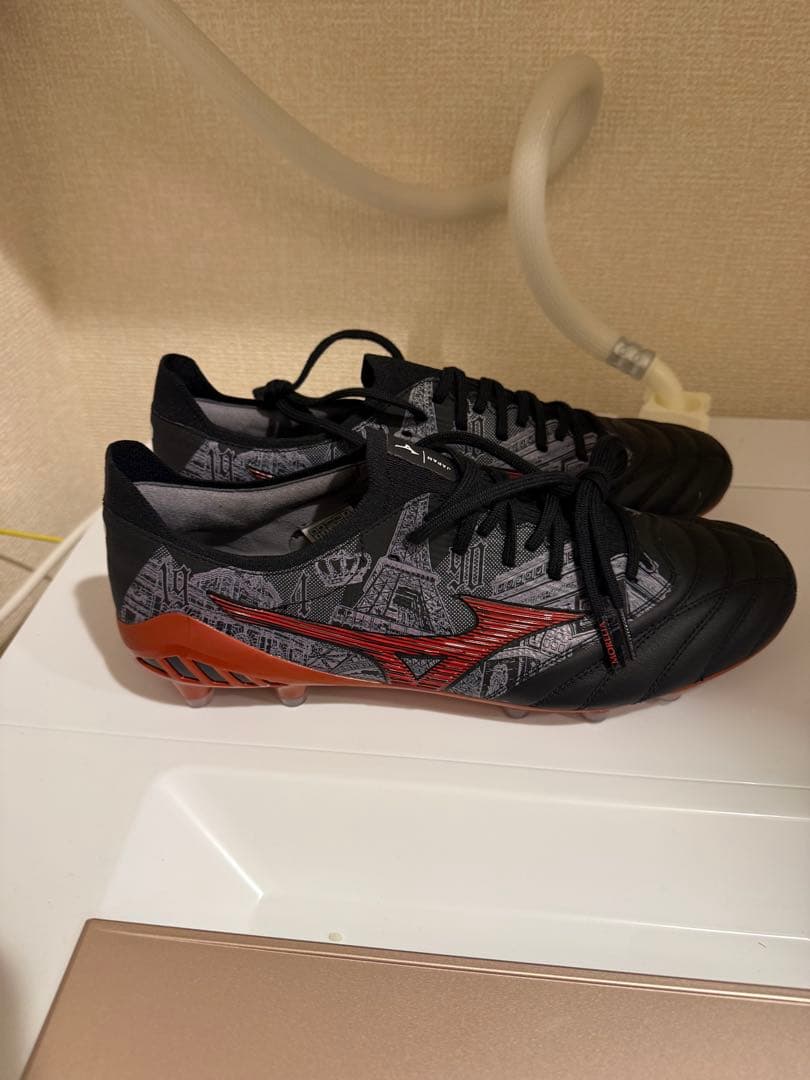 Mizuno サッカーシューズ ブラック/レッド