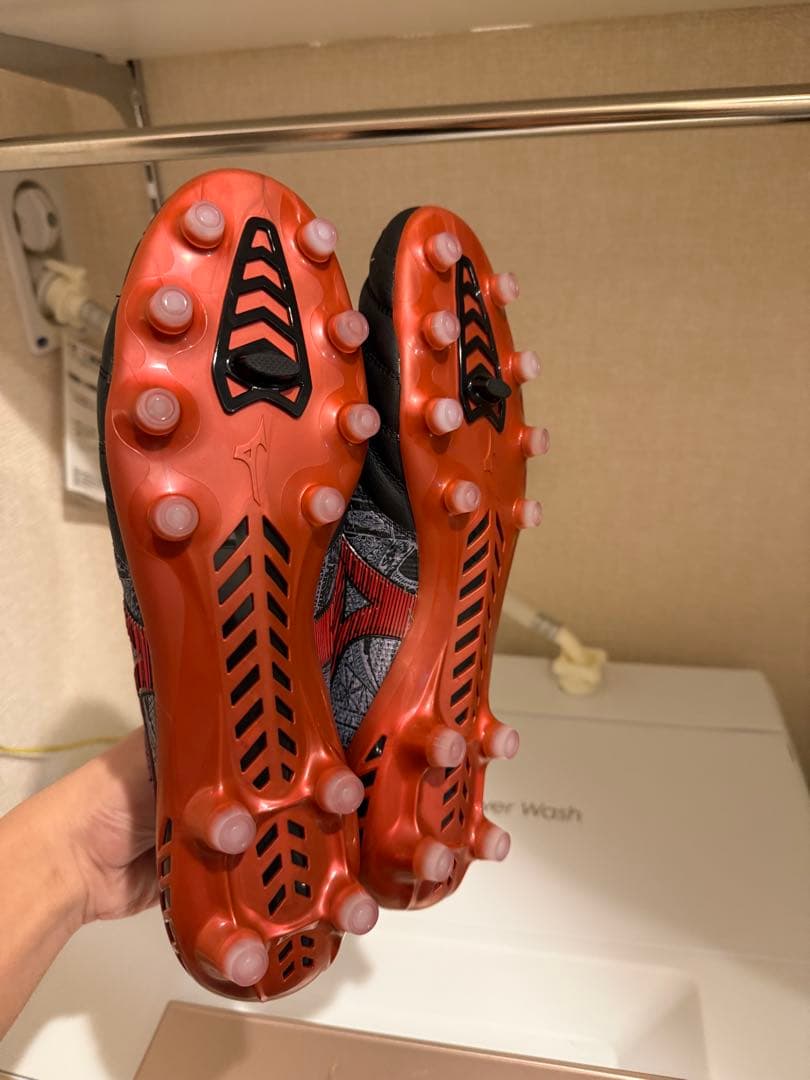 Mizuno サッカーシューズ ブラック/レッド