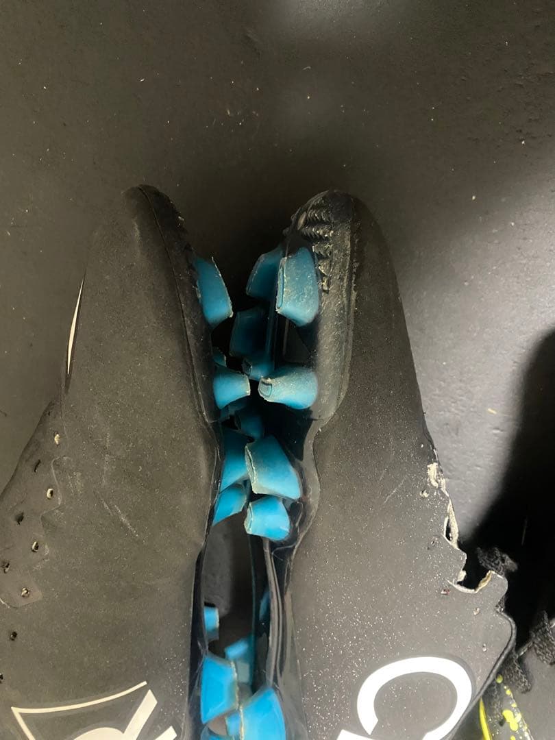 サッカースパイクナイキ25cm2足、25.5cm1足 NIKE