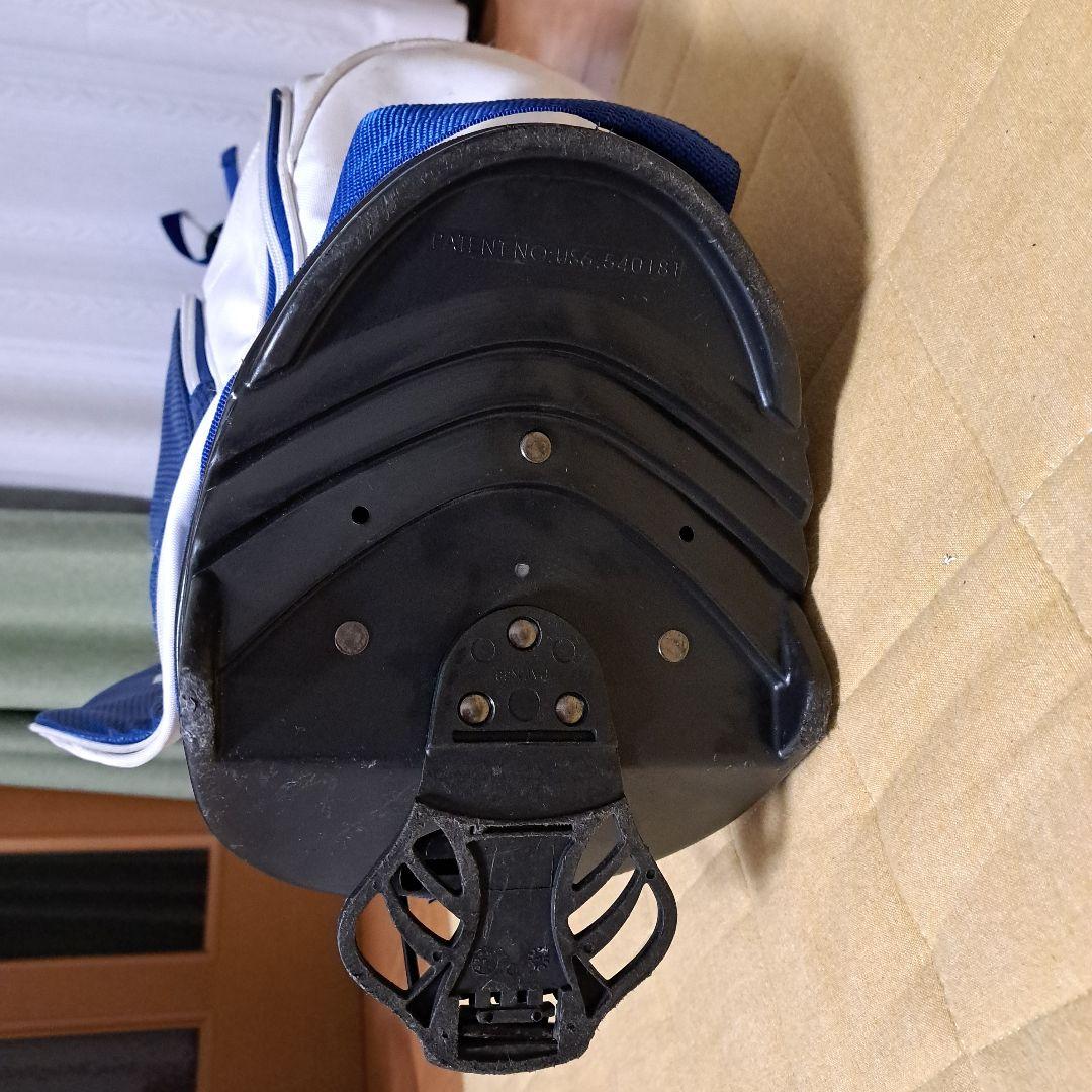 ミズノキャディバックスタンド式。9.5インチ強あります。